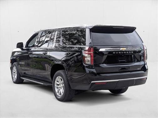 2023 Chevrolet Suburban LT