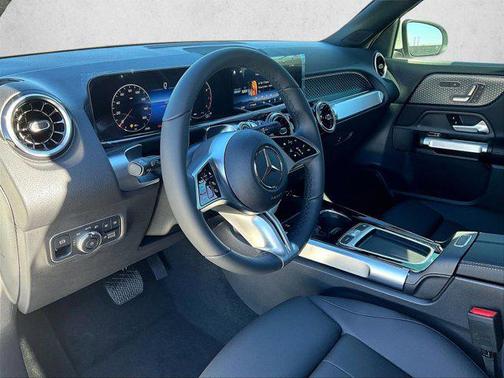 2026 Mercedes-Benz GLB 250 Base