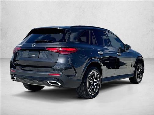 Graphite Grey Metallic 2026 Mercedes-Benz GLC 300 Base