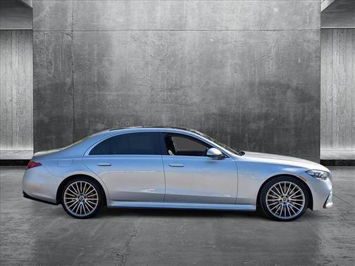 2022 Mercedes-Benz S-Class 4MATIC