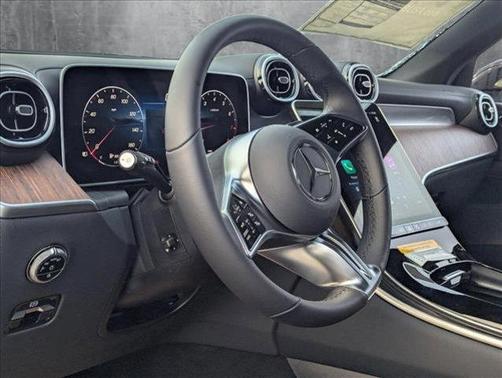 2025 Mercedes-Benz GLC 300 Base