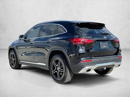 Night Black 2026 Mercedes-Benz GLA 250 4MATIC