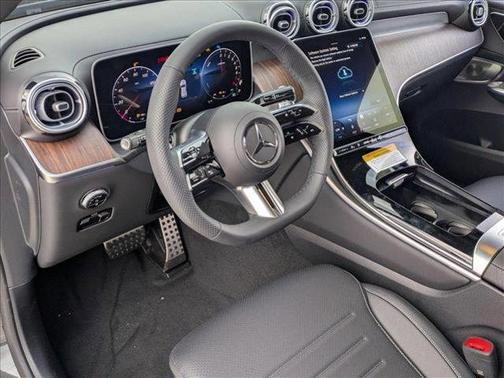 2025 Mercedes-Benz GLC 350e Base