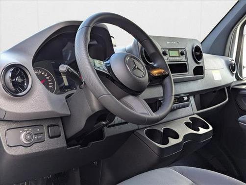 2025 Mercedes-Benz Sprinter 2500 Standard Roof