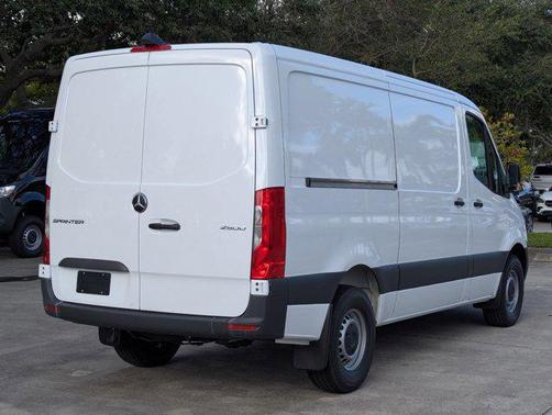 2025 Mercedes-Benz Sprinter 2500 Standard Roof