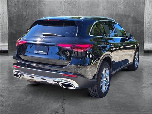 2025 Mercedes-Benz GLC 300 Base