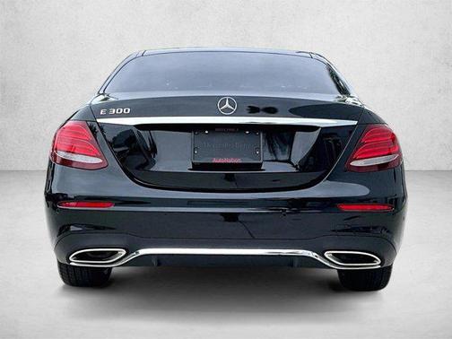 Obsidian Black Metallic 2019 Mercedes-Benz E-Class E 300