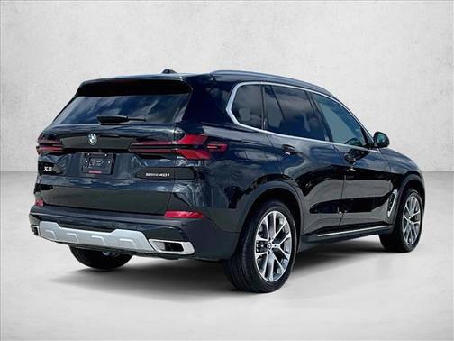 Skyscraper Grey Metallic 2026 BMW X5 sDrive40i