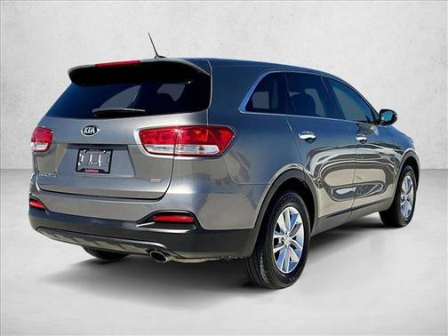2017 Kia Sorento L