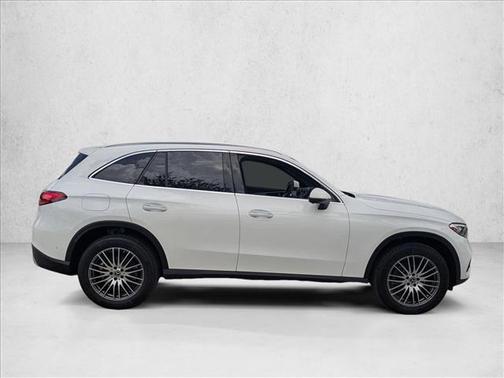 2025 Mercedes-Benz GLC 300 4MATIC