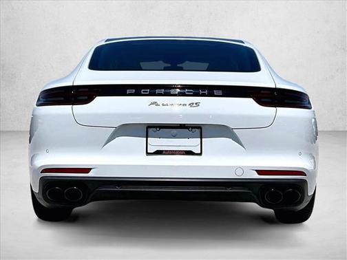 2018 Porsche Panamera 4S