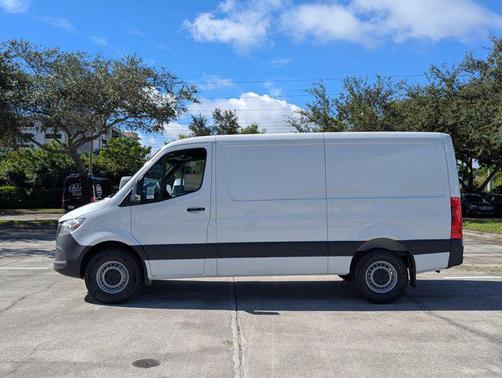 2025 Mercedes-Benz Sprinter 2500 Standard Roof