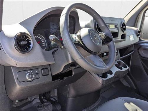 2025 Mercedes-Benz Sprinter 2500 Standard Roof