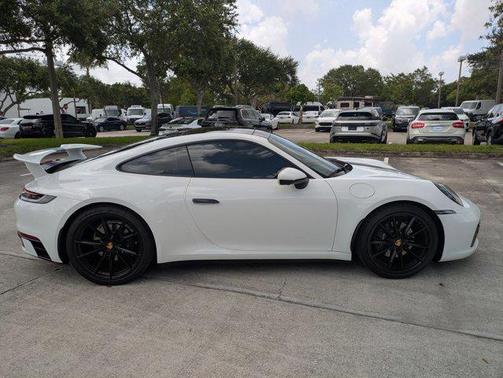 2024 Porsche 911 Carrera