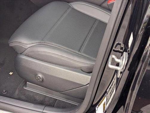 2025 Mercedes-Benz GLC 350e Base