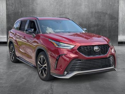 2022 Toyota Highlander XSE