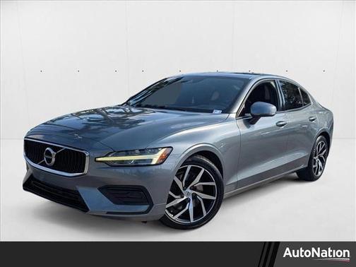 2020 Volvo S60 T5 Momentum