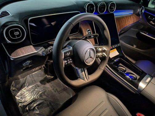 2025 Mercedes-Benz GLC 300 Base
