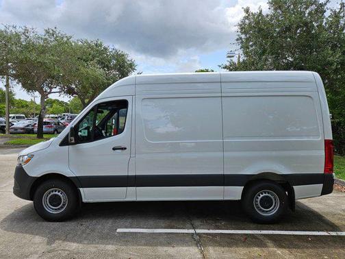 2025 Mercedes-Benz Sprinter 2500 Standard Roof