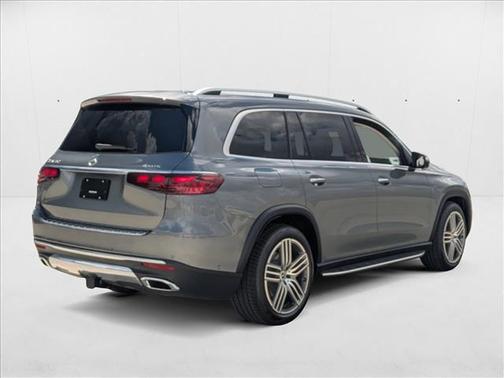 2026 Mercedes-Benz GLS 450 4MATIC