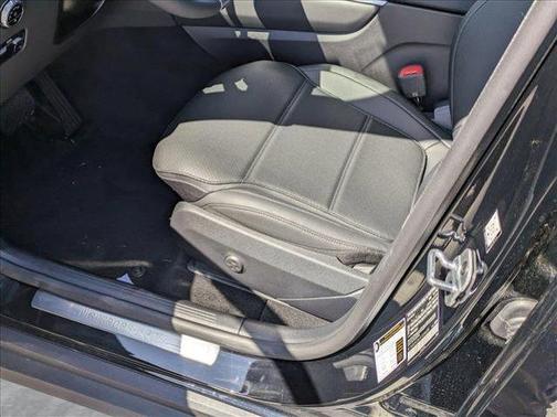 2025 Mercedes-Benz GLC 350e Base
