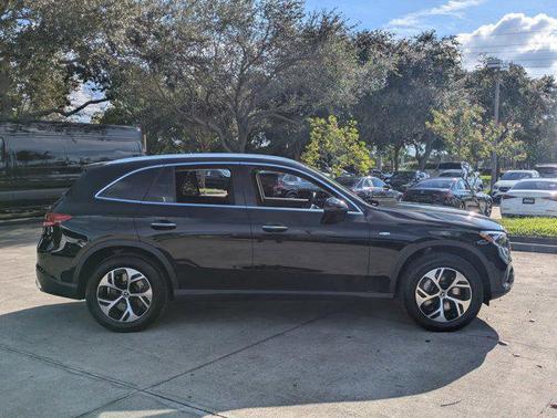 2025 Mercedes-Benz GLC 350e Base