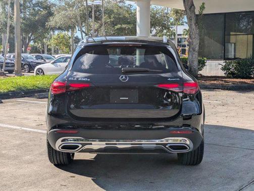 2025 Mercedes-Benz GLC 350e Base