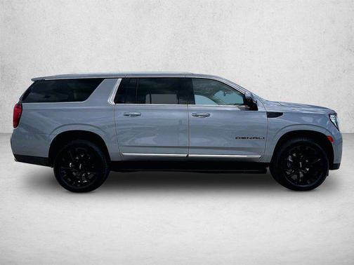 Sterling Metallic 2024 GMC Yukon XL Denali