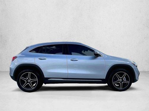 Cirrus Silver Metallic 2026 Mercedes-Benz GLA 250 4MATIC