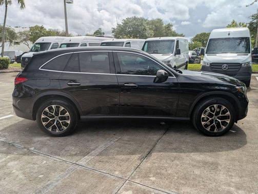 2025 Mercedes-Benz GLC 350e Base