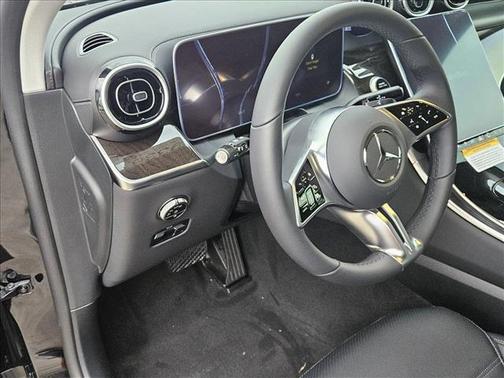 2025 Mercedes-Benz GLC 350e Base