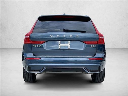 2024 Volvo XC60 B5 Plus Dark Theme