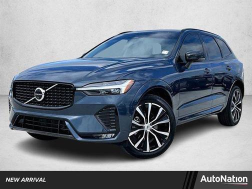 2024 Volvo XC60 B5 Plus Dark Theme