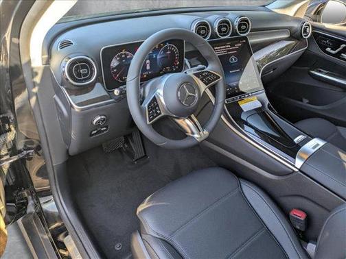 2025 Mercedes-Benz GLC 350e Base