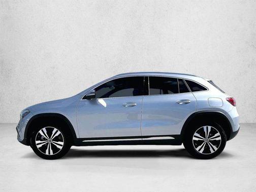 Cirrus Silver Metallic 2026 Mercedes-Benz GLA 250 4MATIC