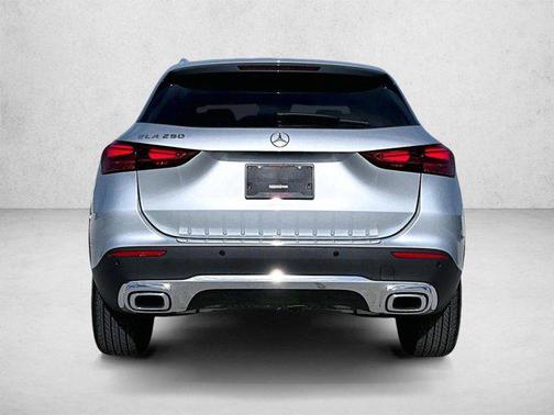Cirrus Silver Metallic 2026 Mercedes-Benz GLA 250 4MATIC