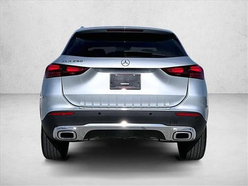 Cirrus Silver Metallic 2026 Mercedes-Benz GLA 250 4MATIC