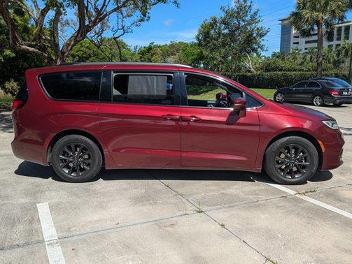 2021 Chrysler Pacifica Touring
