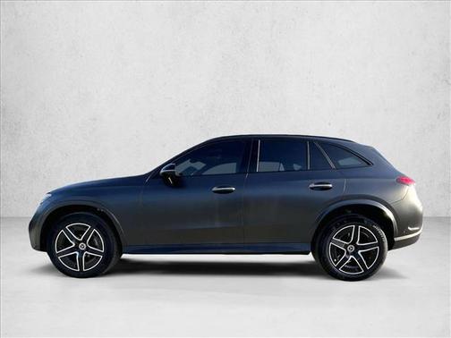 MANUFAKTUR Graphite Grey Magno 2026 Mercedes-Benz GLC 300 4MATIC