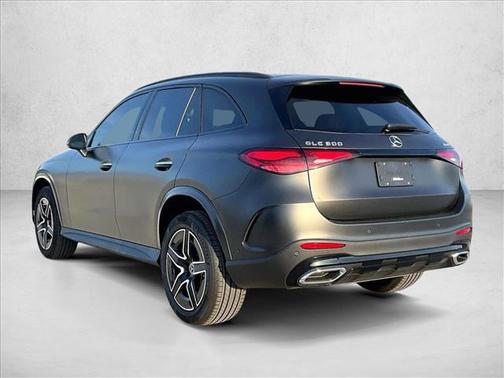 MANUFAKTUR Graphite Grey Magno 2026 Mercedes-Benz GLC 300 4MATIC