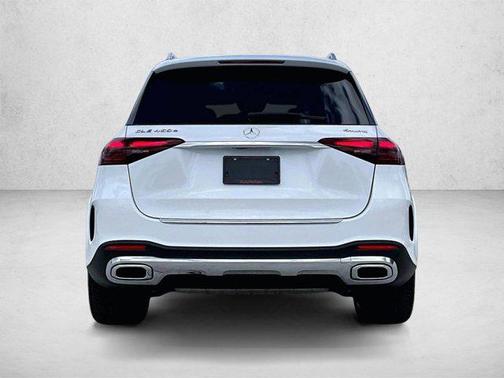 MANUFAKTUR Moonlight White Metallic 2025 Mercedes-Benz GLE 450e 4MATIC