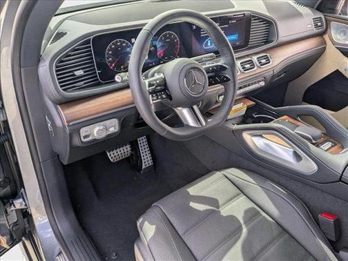 2025 Mercedes-Benz GLS 580 4MATIC