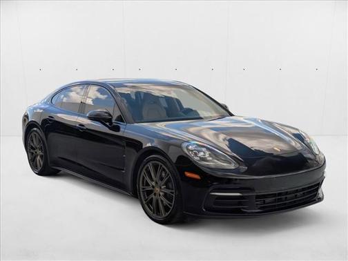 2018 Porsche Panamera RWD