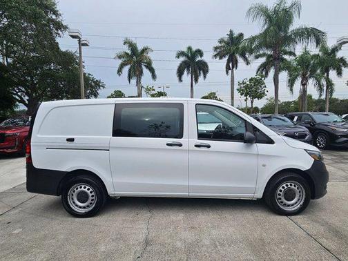 2019 Mercedes-Benz Metris Base