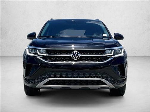 Pure Gray 2022 Volkswagen Taos 1.5T SEL
