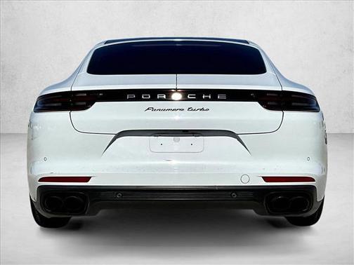 2018 Porsche Panamera Turbo