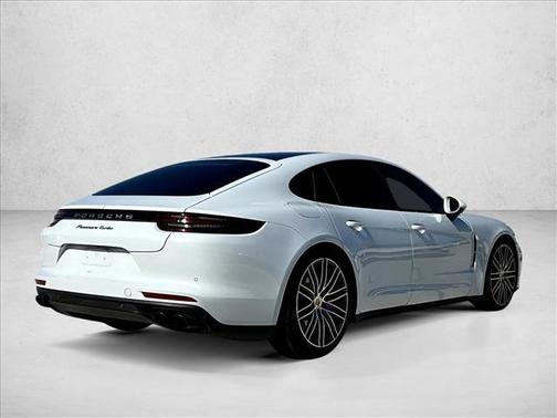 2018 Porsche Panamera Turbo