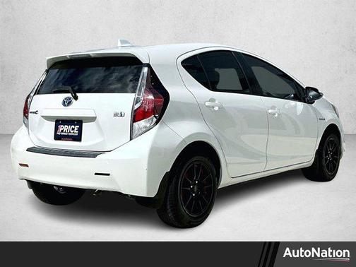 2016 Toyota Prius c One