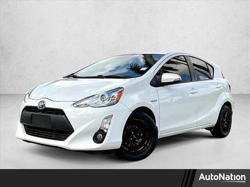 2016 Toyota Prius c One