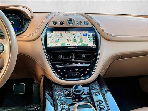 2023 Aston Martin DBX 707